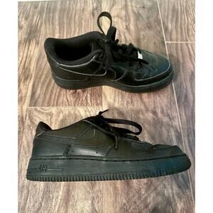 NIKE Black Air Force 1 4.5Y/6.5 Women’s
